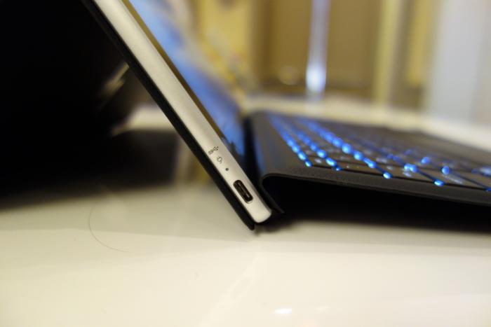 HP 엔비 x2에는 1개의 USB-C 포트가 탑재됐다.